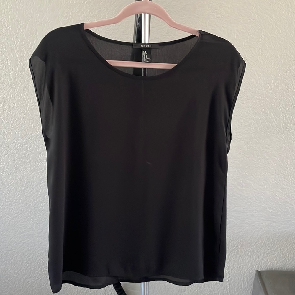 Forever 21 black top - Size S